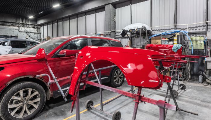 Экономика кузовного ремонта: почему дешевые материалы обходятся сервису дороже премиальных