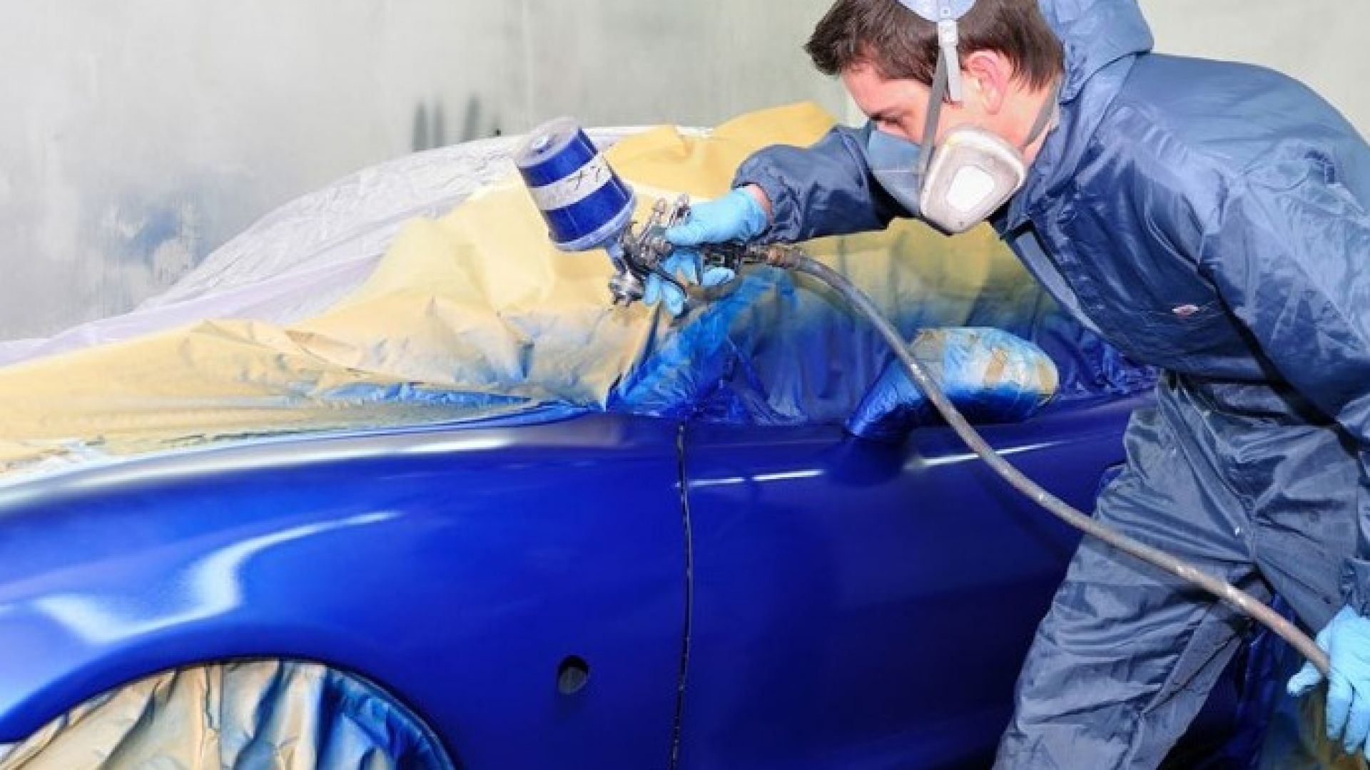 Покрасить свое авто на СТО, или в гараже своими руками?
