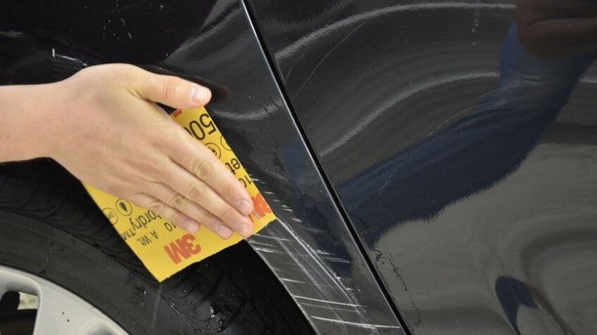 Как убрать царапины на чёрном автомобиле с помощью полировки и прочих способов